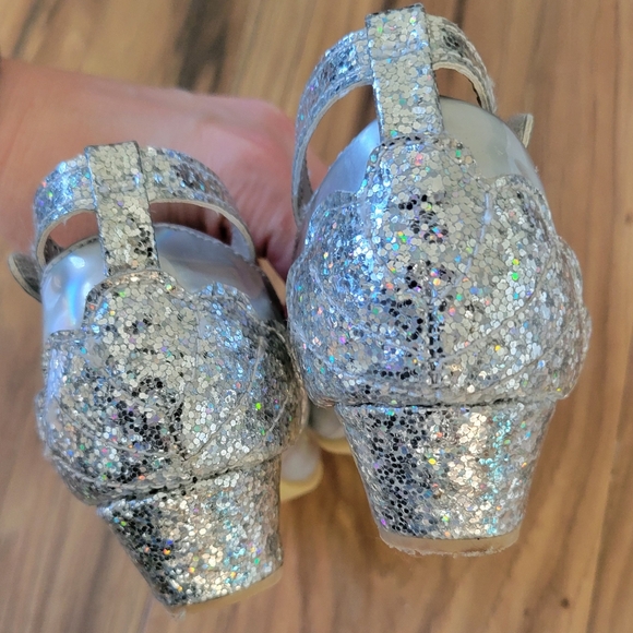 Toddler Girls Disney Silver Mermaid Heels - Picture 5 of 7